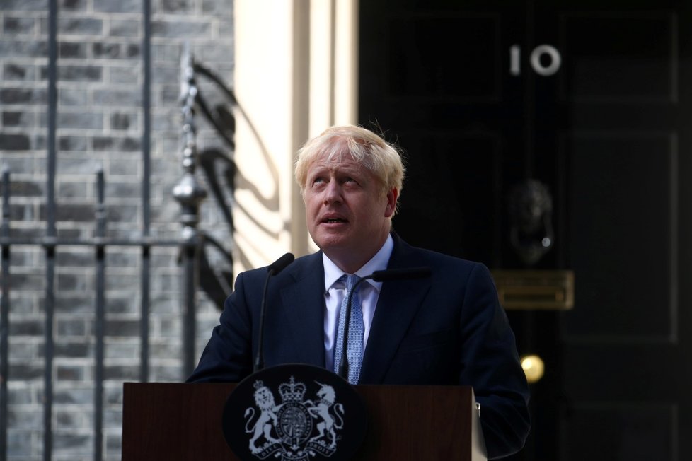 Novým britským premiérem se stal Boris Johnson, kterého vedením vlády pověřila královna Alžběta II. (24. 7. 2019)