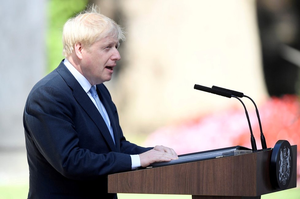 Novým britským premiérem se stal Boris Johnson, kterého vedením vlády pověřila královna Alžběta II. (24. 7. 2019)