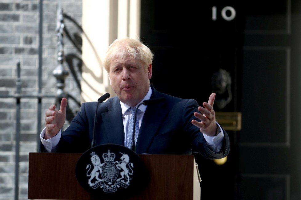 Novým britským premiérem se stal Boris Johnson, kterého vedením vlády pověřila královna Alžběta II. (24. 7. 2019)