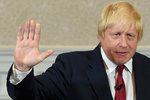 Boris Johnson řekl Libyjcům, ať odklidí z ulic mrtvoly, aby do země dorazili britští turisté.
