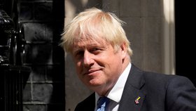 Britským premiérem se stane Sunak nebo Trussová. „Hasta la vista, baby!“ loučil se Johnson