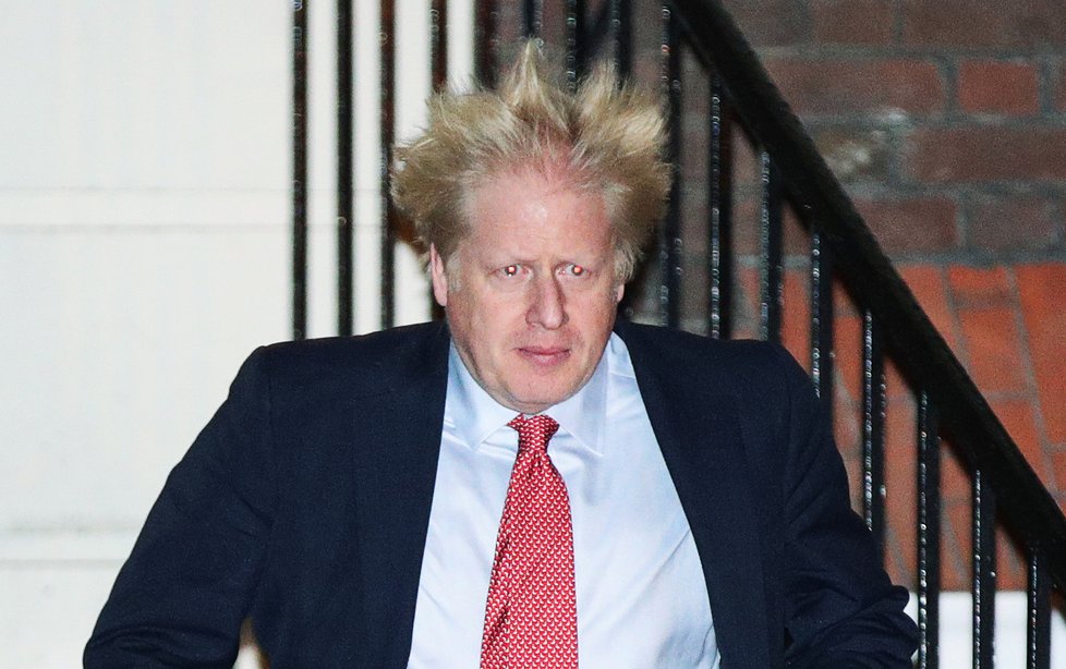 Boris Johnson při ranním přesunu z Downing Street 10 po volebním vítězství (13.12.2019)