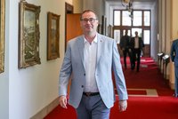 První tři dny nemoci bez proplácení? Návrh Motoristů ztrhal Okamura, Babišova koalice se neshodla