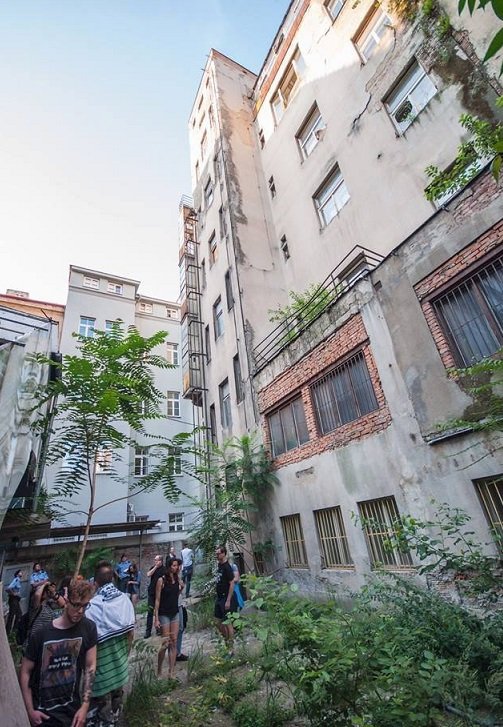 V Borůvkově sanatoriu zemřel farář Josef Toufar i student Jan Palach. Dům dnes chátrá.