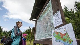 Opatření se nedotkne běžných návštěvníků hor, kteří budou moci po turistických cestách a cyklotrasách procházet či projíždět bez omezení