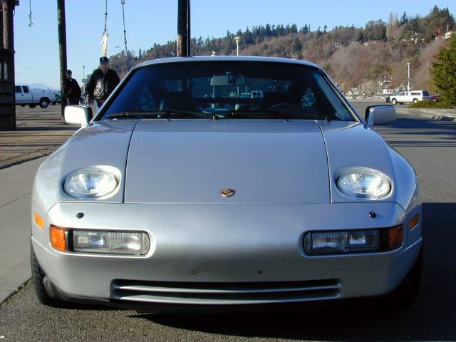 Porsche 928