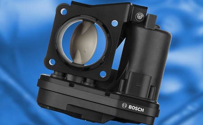 Bosch: první plastová škrtící klapka