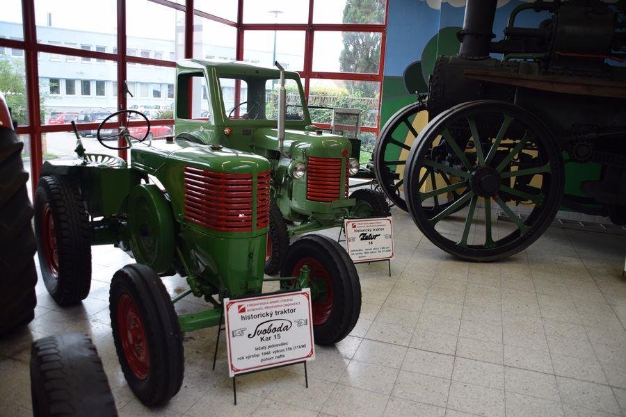 Muzeum zemědělské techniky na SŠ André Citroëna v Boskovicích shromáždilo unikátní sbírku historických zemědělských strojů prvořadého významu pro moravský region.