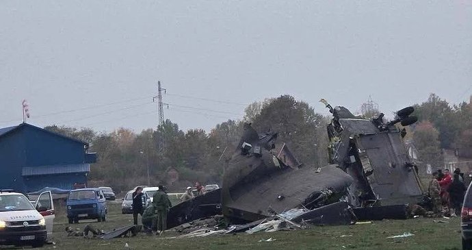 Na severu Bosny a Hercegoviny havaroval vrtulník evropské mise mírových stabilizačních sil EUFOR.