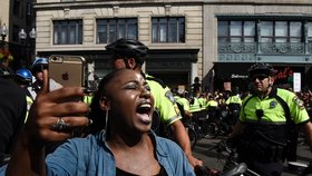 Při demonstracích v Bostonu bylo zatčeno 27 lidí