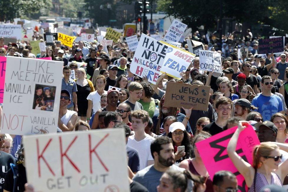 Při demonstracích v Bostonu bylo zatčeno 27 lidí