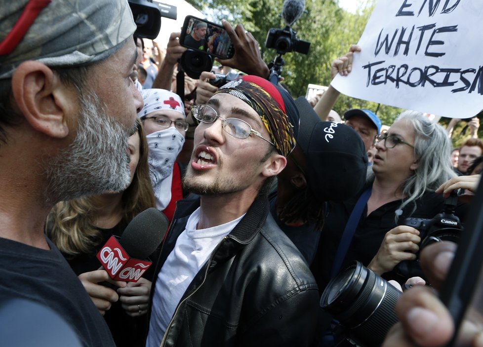 Při demonstracích v Bostonu bylo zatčeno 27 lidí