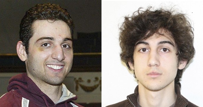 Tamerlan Tsarnaev (vlevo) a Džochar Carnajev - bratři podezřelí z bombového útoku při bostonském naratonu.