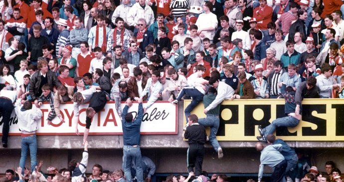 Při trágédii na stadionu Hillsborough bylo ušlapáno 96 lidí