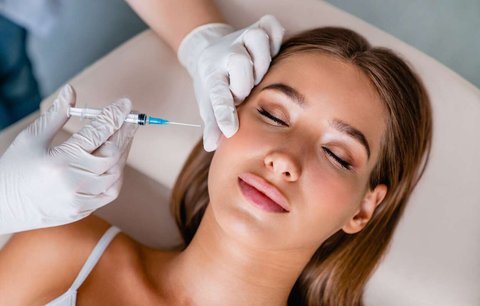 Co se stane, když vysadíte botox? Odbornice prozrazuje, co to udělá s vaší pletí a čím injekce nahradit