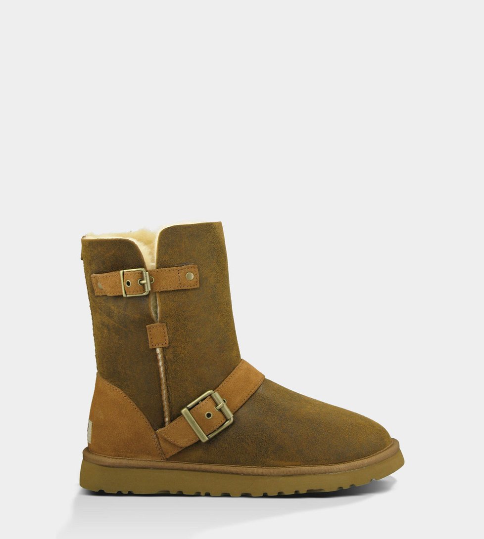 Válenky s přezkami, uggaustralia.com, UGG, cca 4000 Kč.