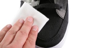 Hlavně mějte nohy v suchu! 3 rady, jak na podzim pečovat o boty