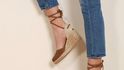 Reformation, 138 $, www.thereformation.com Reformation, 138 $, www.thereformation.com
