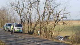 Řidič (†29) vyletěl na Znojemsku ze silnice, na místě zemřel