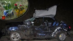 V autě zemřeli čtyři mladí lidé, pátá cestující bojuje o život