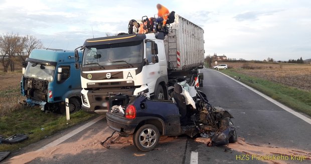 Tragická nehoda u Přeštic: Muž (†32) přejel do protisměru, rybaření už nestihl