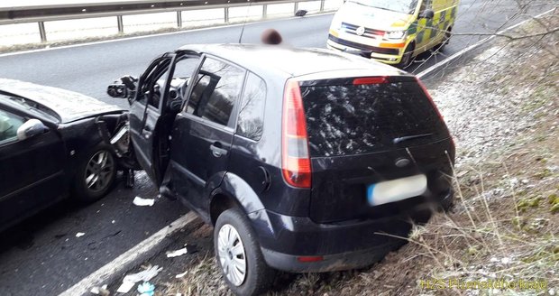 Bouračka tří aut u Horšovského Týna na Domažlicku