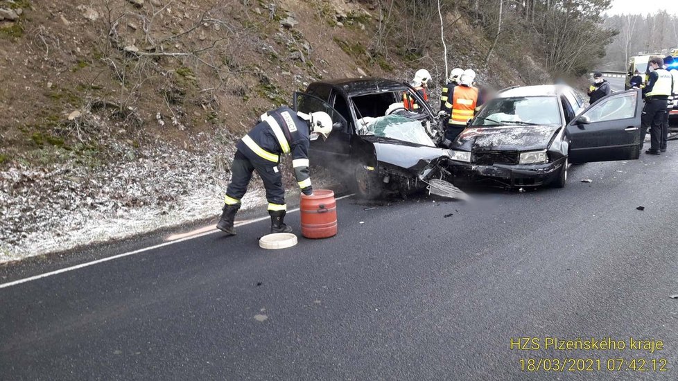 Bouračka tří aut u Horšovského Týna na Domažlicku