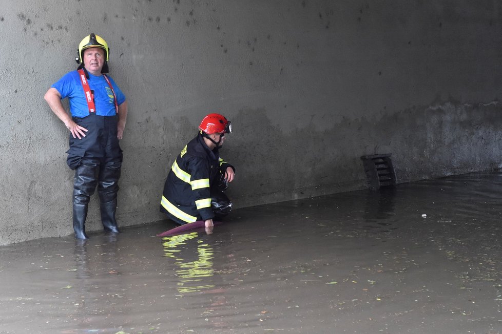 Deště způsobily problémy z v Jihomoravském kraji (14. 6. 2020)