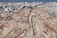 11 300 mrtvých po bouři Daniel v Libyi: Padají žádosti o prošetření katastrofy a protržení přehrad
