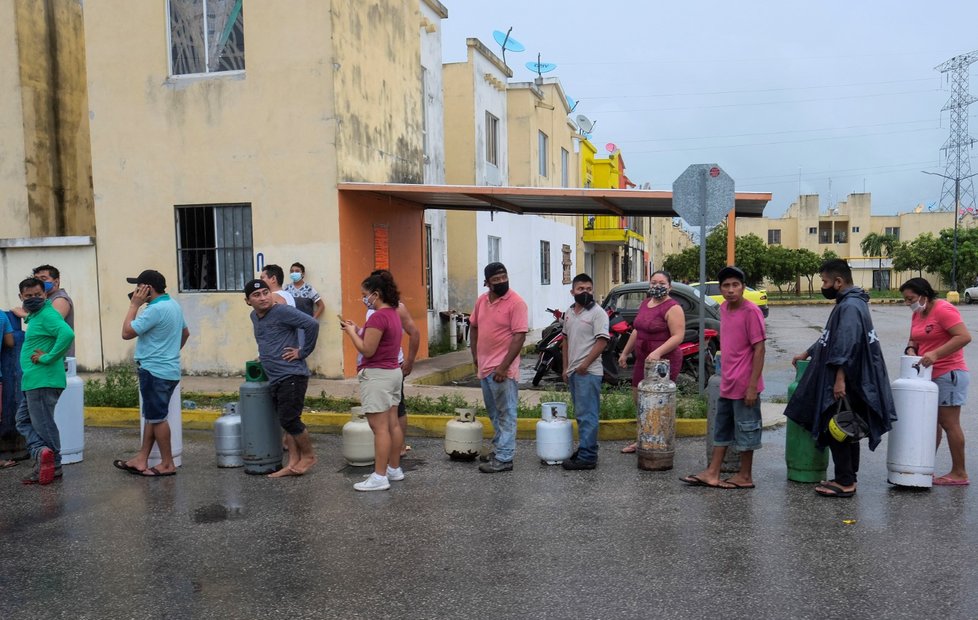 Na Yucatán se řítí tropická bouře. Na začátku října se poloostrov potýkal již s hurikánem Delta.