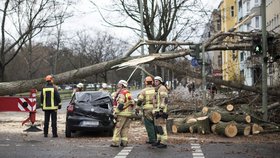 Bouřlivé počasí v Německu napáchalo řadu škod