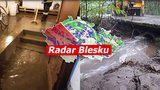Extrémní nebezpečí povodní na severu Moravy a další bouřky v Česku. Sledujte radar Blesku