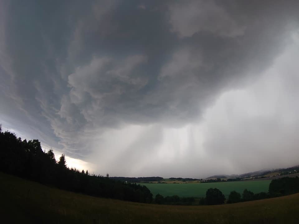 Bouřka zasáhla Táborsko. (10. 7. 2020)