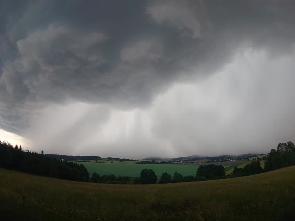 Bouřka zasáhla Táborsko. (10. 7. 2020)