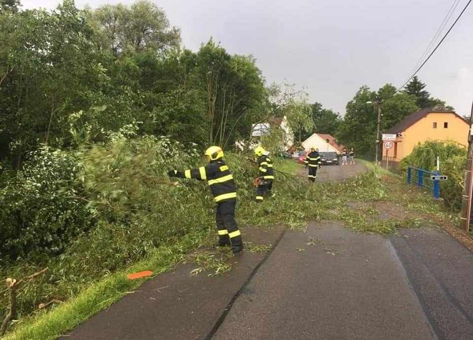 Druhý červnový víkend se Českem přehnaly silné bouřky. (14. 6. 2020)