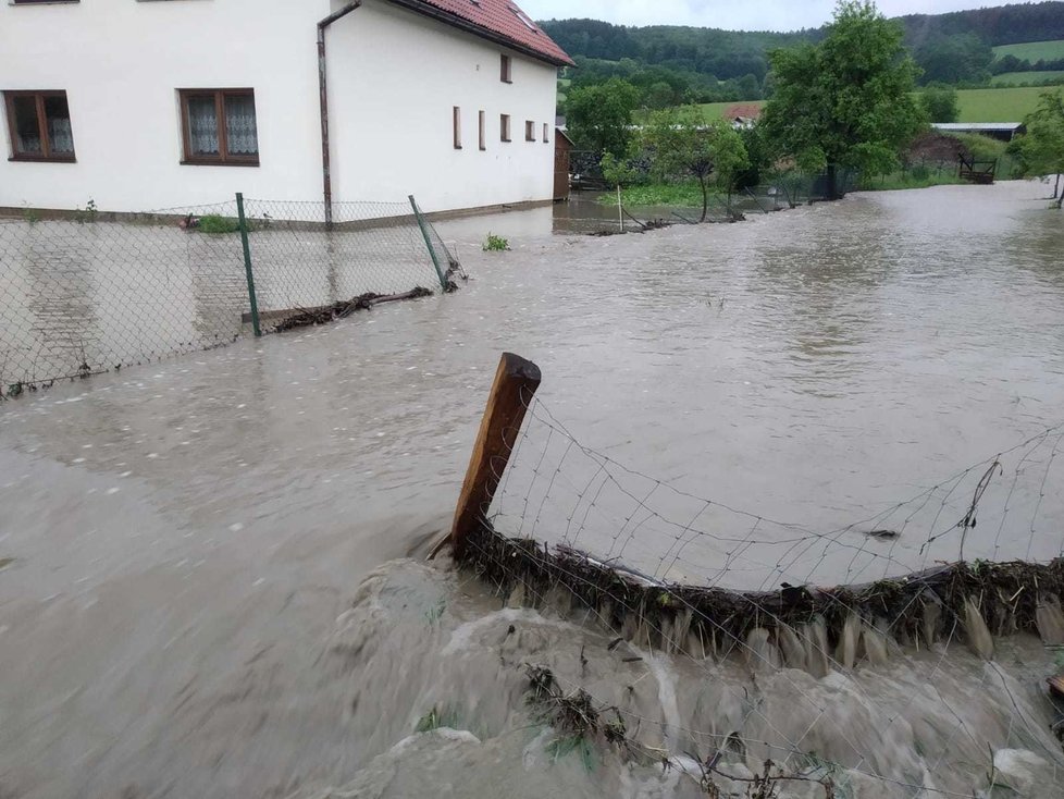 Druhý červnový víkend se Českem prohnaly silné bouřky (14. 6. 2020)