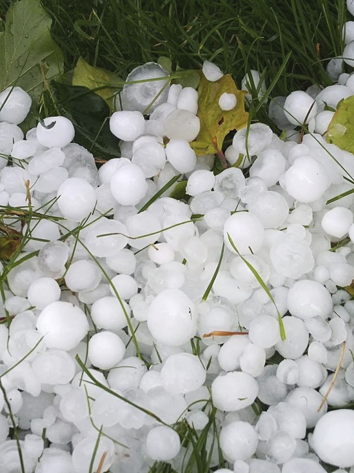 V sobotu večer a v noci na neděli mohou Čechy zasáhnout silné bouřky s nárazy větru až 70 kilometrů za hodinu a kroupami. (ilustrační foto)