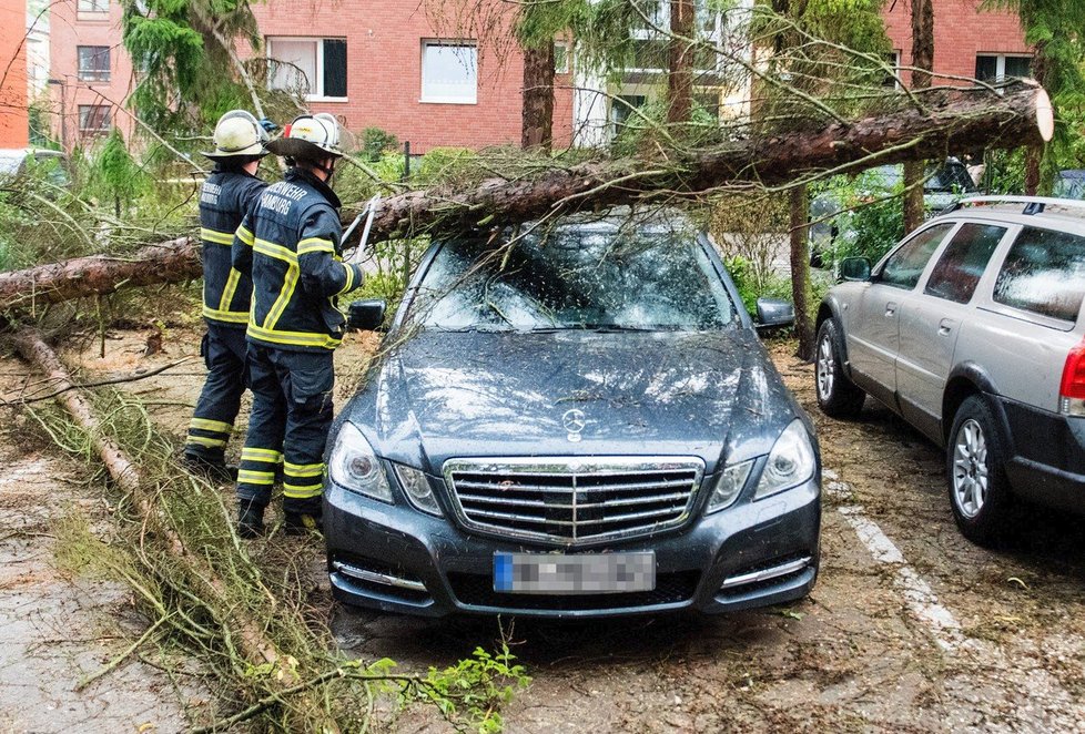 Bouřky udeřily i v Německu: Foto z Hamburku.