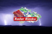 Na Česko udeřily bouřky, v Brdech řádila supercela. Kde platí výstraha? Sledujte radar Blesku