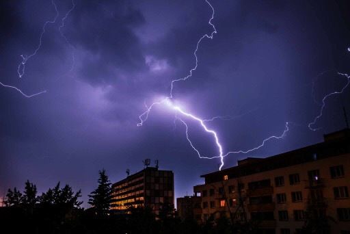 V pátek bude bouřit, po zbytek víkendu ale opět zavládne slunce