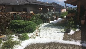 Kroupy padaly v obci Nasavrky na Táborsku.