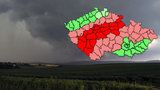 Silné bouřky už jsou na cestě do Česka. Sledujte na radaru, kde právě bouří