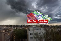 Bouřky udeřily! Putují Českem, zasáhly i Prahu. Sledujte radar Blesku
