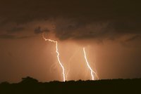 Meteorologové varují: Bouřky budou hrozit až do pátku!