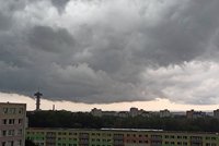 ČHMÚ odhalil předpověď do pátku. Na část území se ženou vydatné déště a lokální bouře