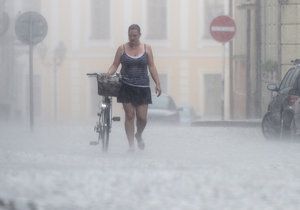Do Česka opět přijdou přívalové deště