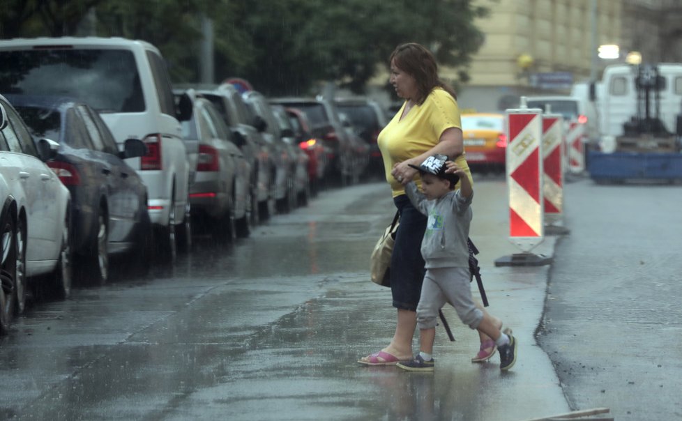 Česko zasáhnou bouřky, varování meteorologů platí až do neděle. (ilustrační foto)