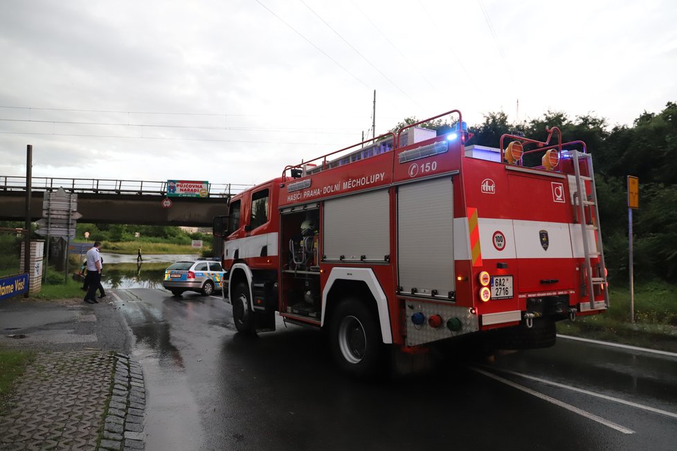 Východ Česka mohou opět zasáhnout silné bouřky