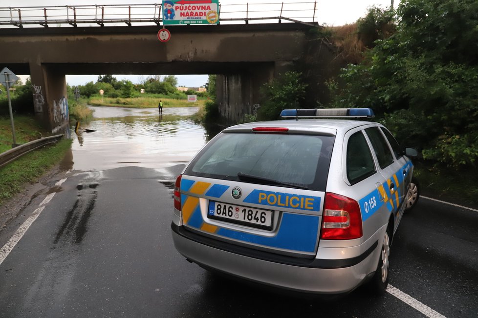 Východ Česka mohou opět zasáhnout silné bouřky