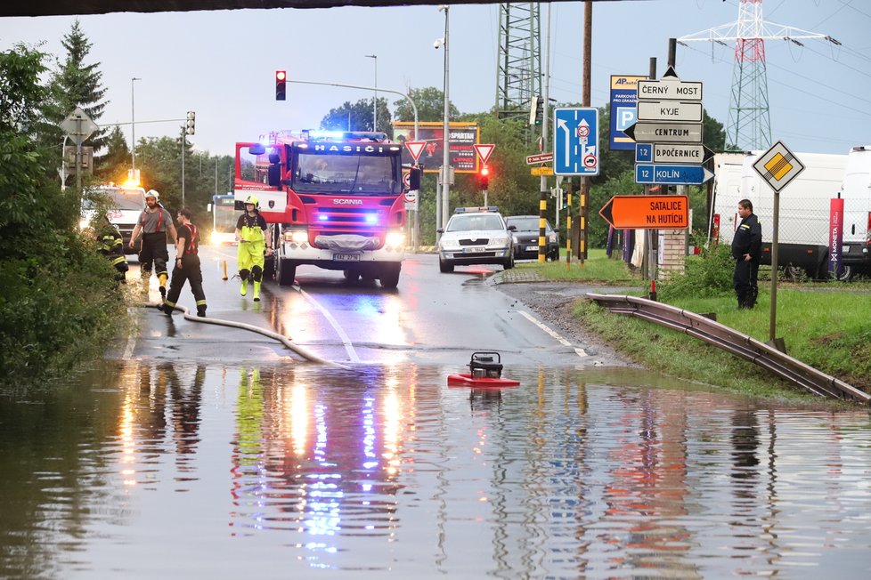 Východ Česka mohou opět zasáhnout silné bouřky